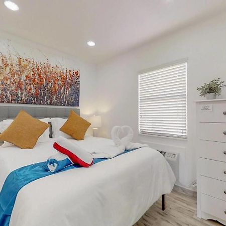 Chick & Fashionable 1 Bedroom Apt Beach Unit # 4 Hollywood Eksteriør billede