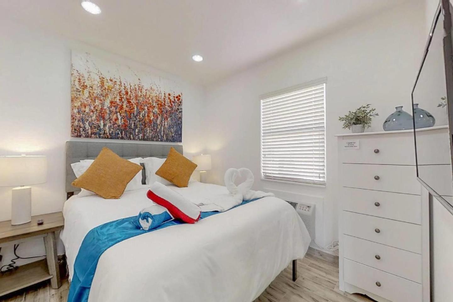 Chick & Fashionable 1 Bedroom Apt Beach Unit # 4 Hollywood Eksteriør billede